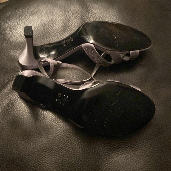 NINA New York Heels🏙️ 🩶 - Picture 4 of 11